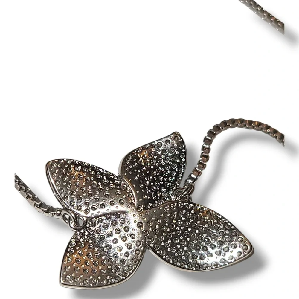 18K White Gold Plated Flower‎ Charm Bolo Bracelet made w Swarovski Crystal Stone